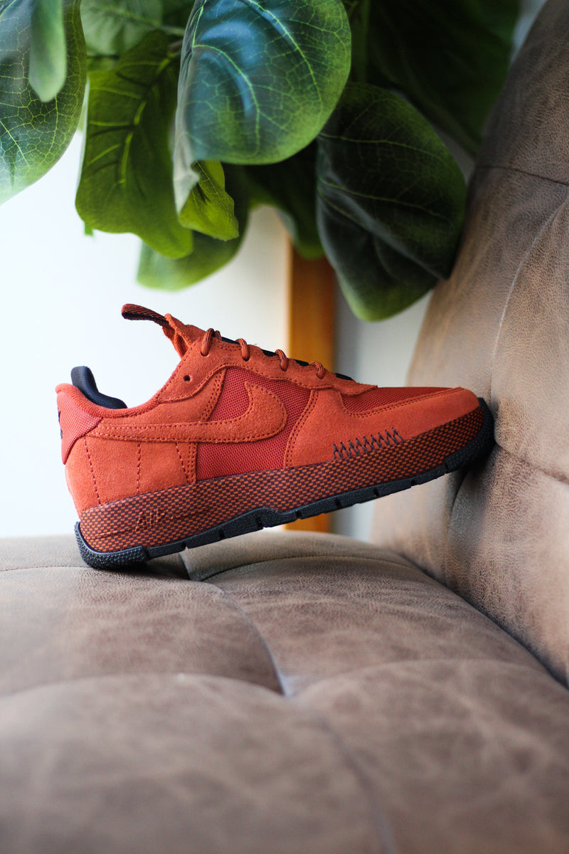 W AIR FORCE 1 WILD "RUGGED ORANGE"