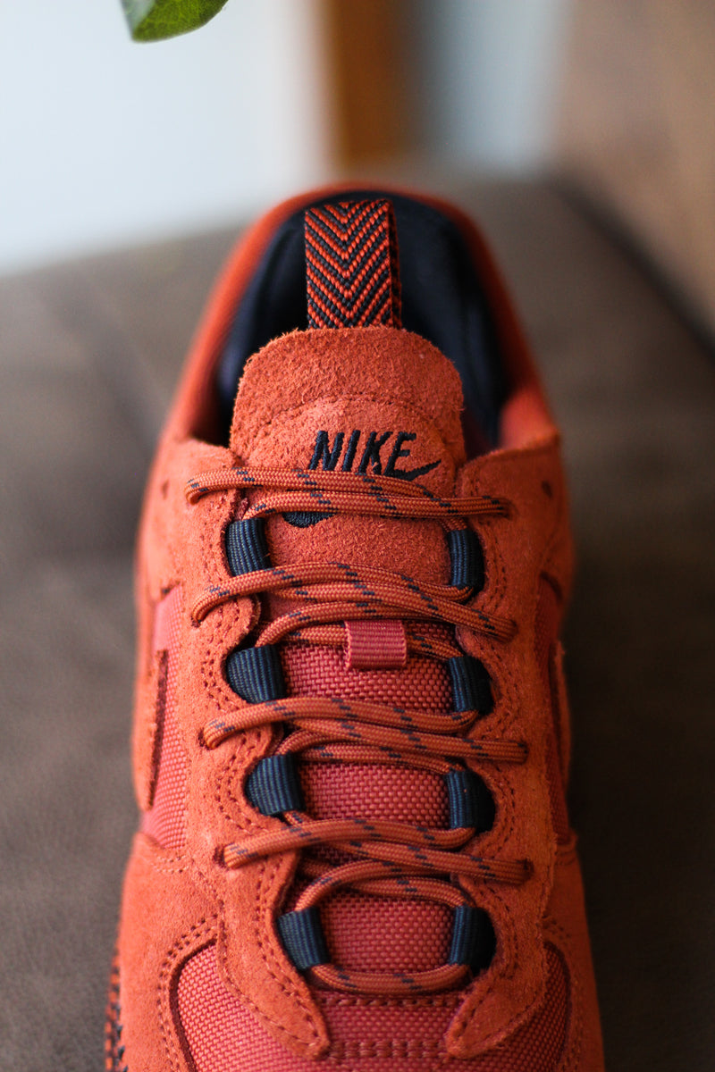 W AIR FORCE 1 WILD "RUGGED ORANGE"