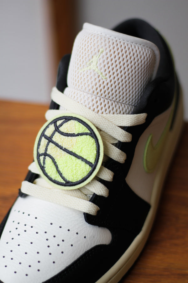 W AIR JORDAN 1 LOW SE "ANTHRACITE/LUMINOUS GREEN-SAIL"