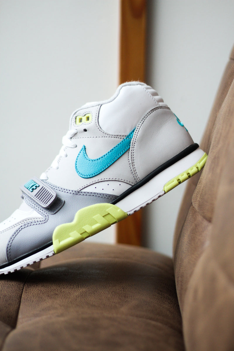 AIR TRAINER 1 "TEAL NEBULA"