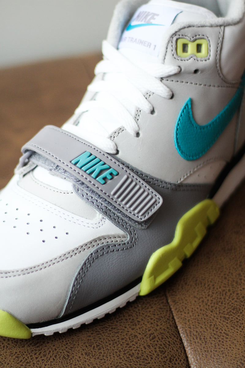 AIR TRAINER 1 "TEAL NEBULA"