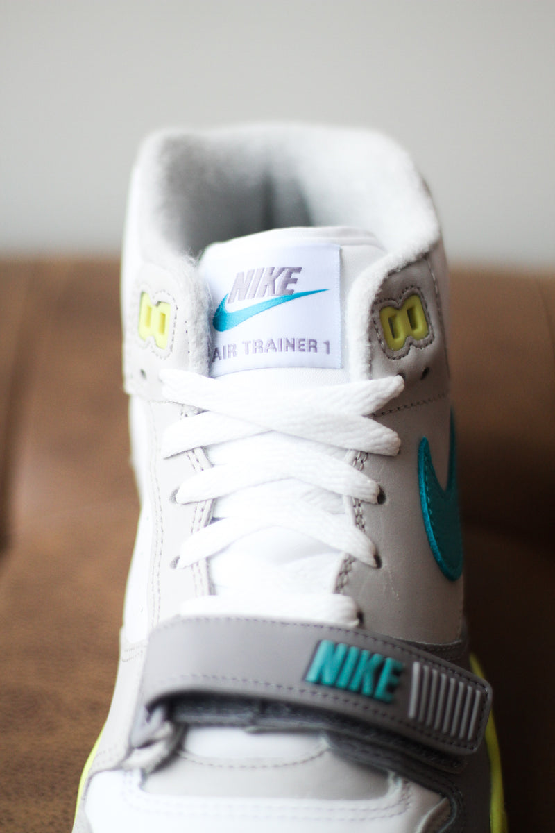 AIR TRAINER 1 "TEAL NEBULA"