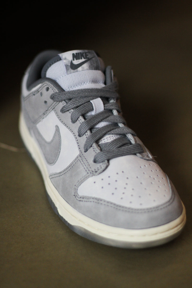 W DUNK LOW "COOL GREY"