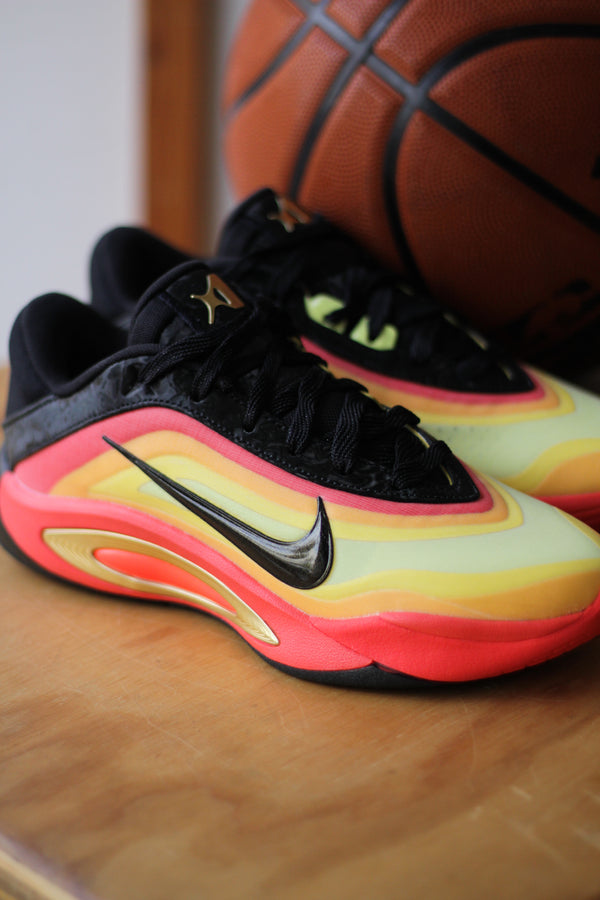 NIKE A'ONE ASW "BLACK/METALLIC GOLD-BRIGHT CRIMSON"