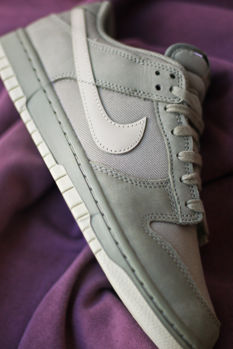 DUNK LOW RETRO PRM "OIL GREEN"