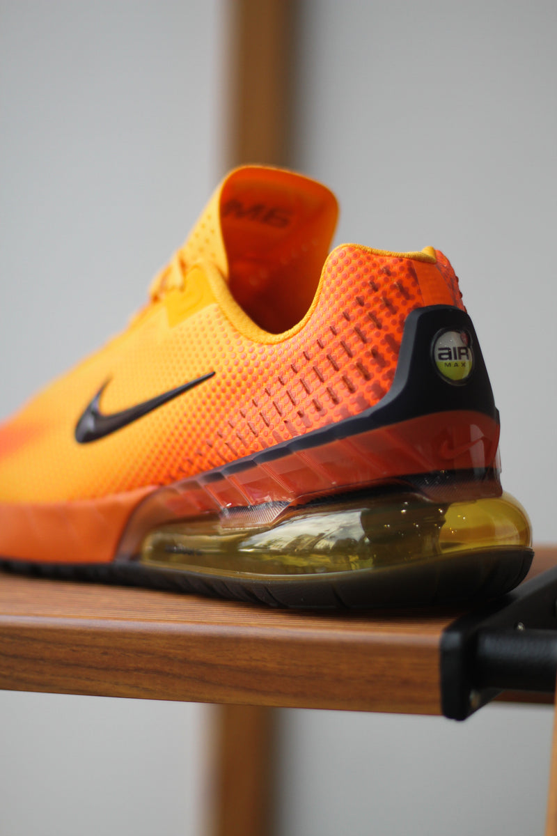 NIKE AIR MAX PHOENIX "SUNDIAL/BURGUNDY ASH-ORANGE"