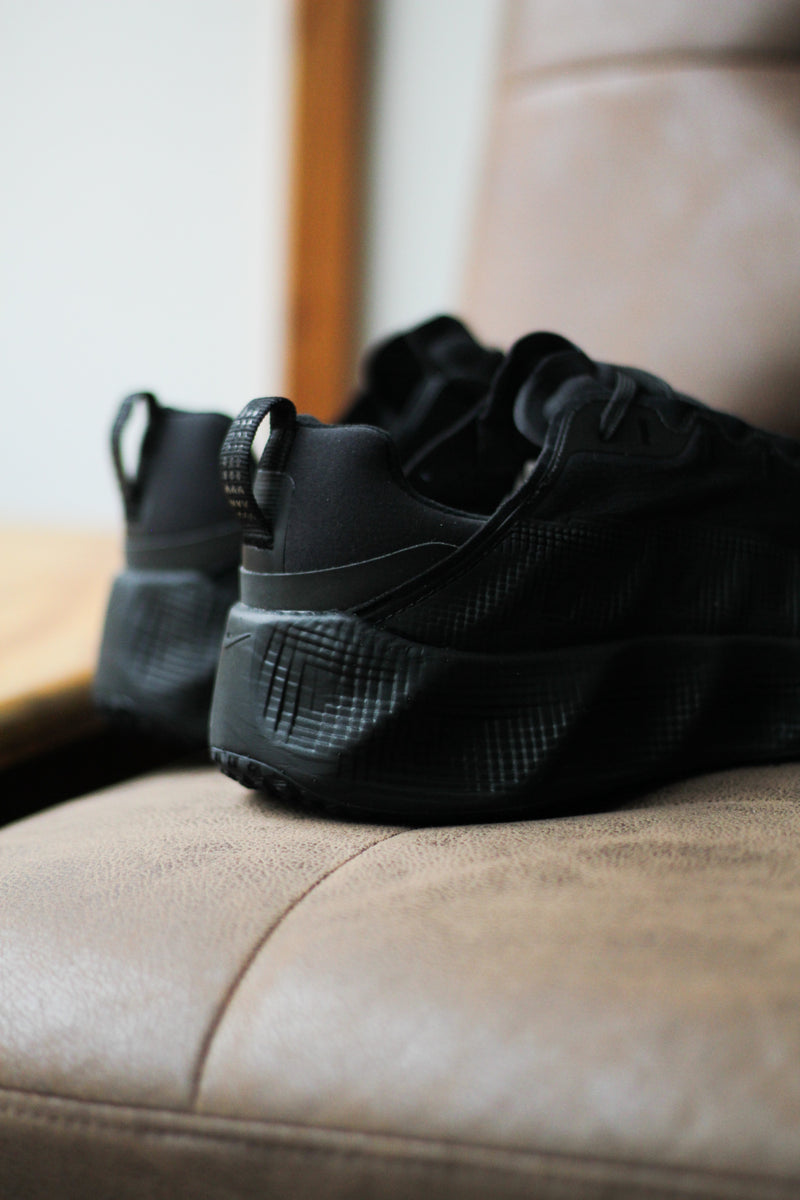NIKE AVA ROVER "BLACK/BLACK-BLACK-ANTHRACITE"