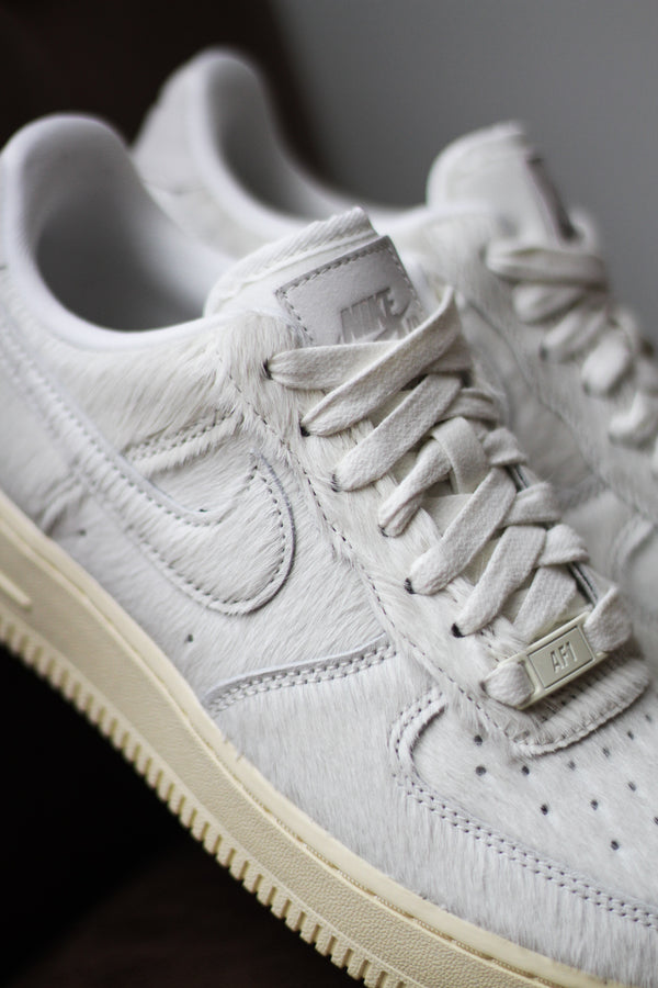 W NIKE AIR FORCE 1 '07 "SAIL/SAIL-MUSLIN"
