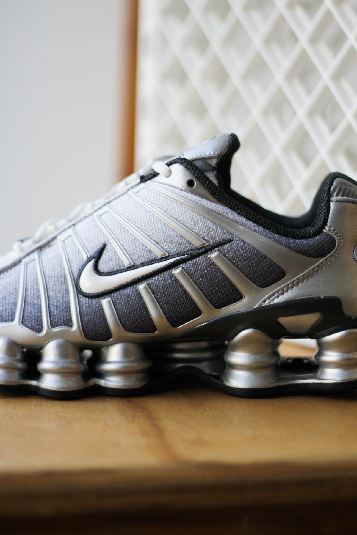 NIKE SHOX TL 