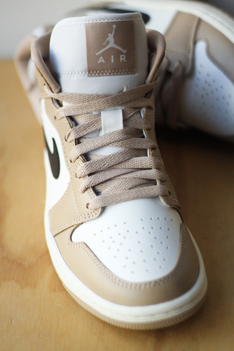W AIR JORDAN 1 MID "SAIL"