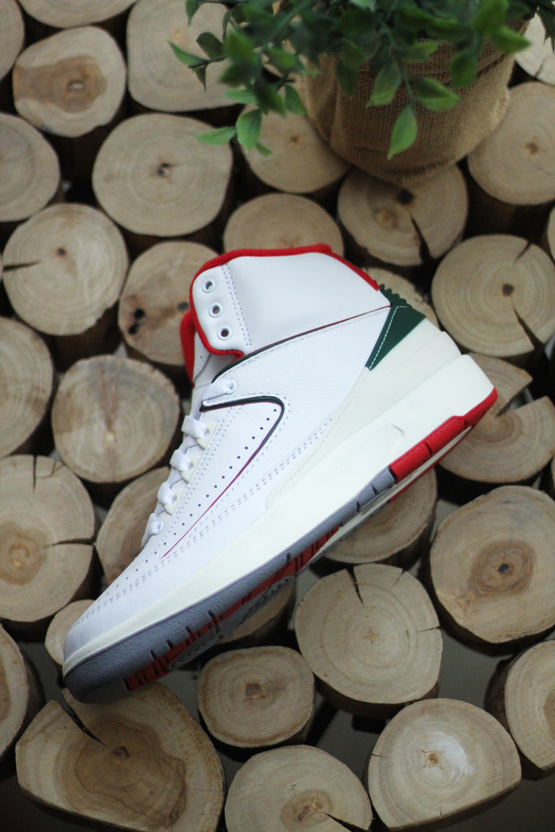 AIR JORDAN 2 RETRO (GS) "FIRE RED"