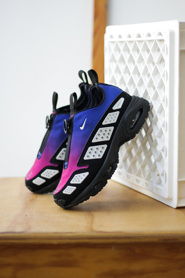 W NIKE AIR MAX SNDR "DEEP NIGHT/WHITE-CACTUS FLOWER-WHITE"