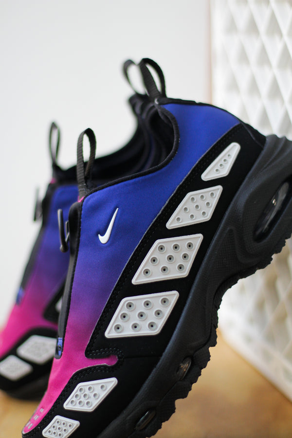 W NIKE AIR MAX SNDR "DEEP NIGHT/WHITE-CACTUS FLOWER-WHITE"