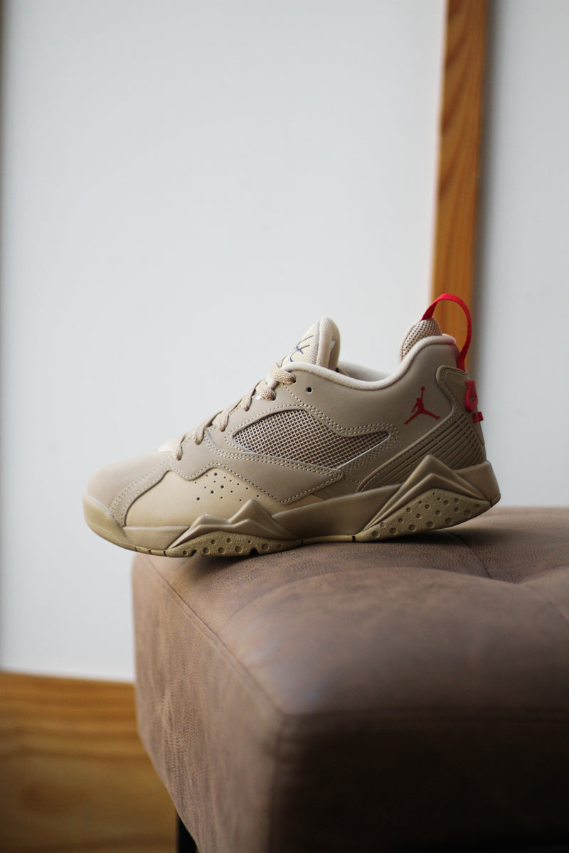 AIR JORDAN MVP 92 "DESERT CAMO/FIRE RED-MUSHROOM-ANTHRACITE"