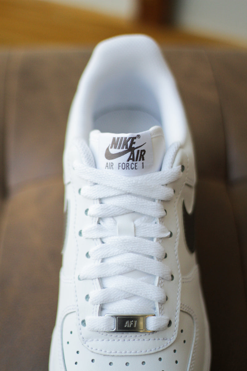 NIKE AIR FORCE 1 '07 "WHITE/CAVE STONE"