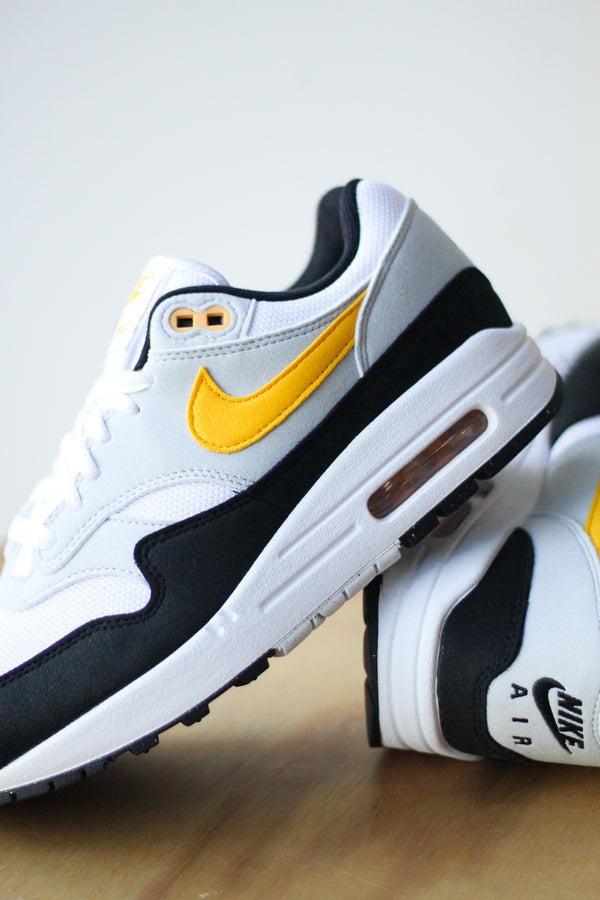 AIR MAX 1 "UNIVERSITY GOLD"