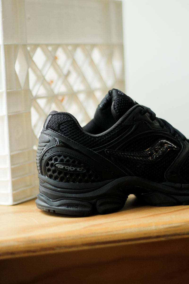 ウォーキング・ランニングウェア 27.5 Saucony PROGRID TRIUMPH 4 Saucony Men's ProGrid Triumph 4 Grey/Silver – West NYC