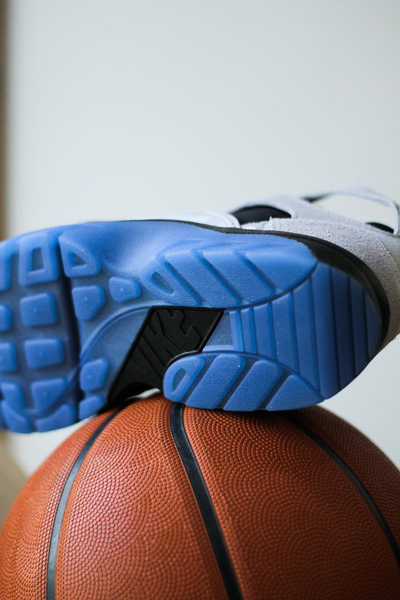 NIKE AIR TRAINER HUARACHE "WOLF GREY/STAR BLUE-BLACK"