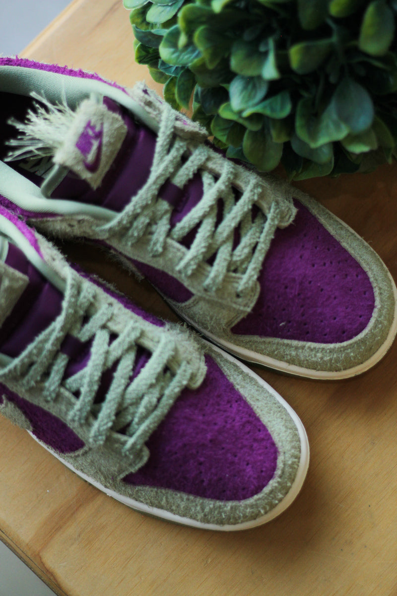 NIKE DUNK LOW RETRO SE "VIOTECH/DUSTY OLIVE-PALE IVORY"
