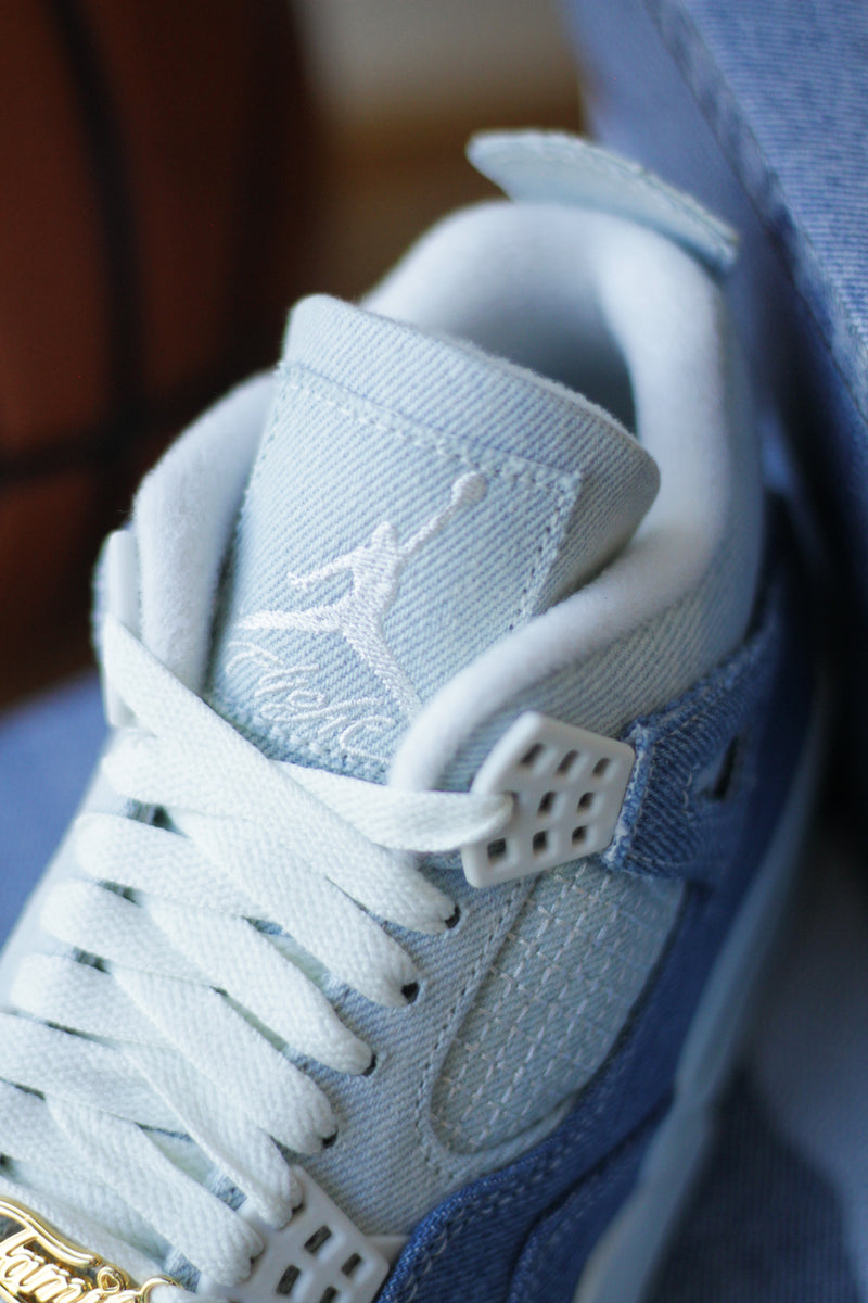 W AIR JORDAN 4 RETRO "SAIL/SAIL-GUM LIGHT BROWN-WORN BLUE"1
