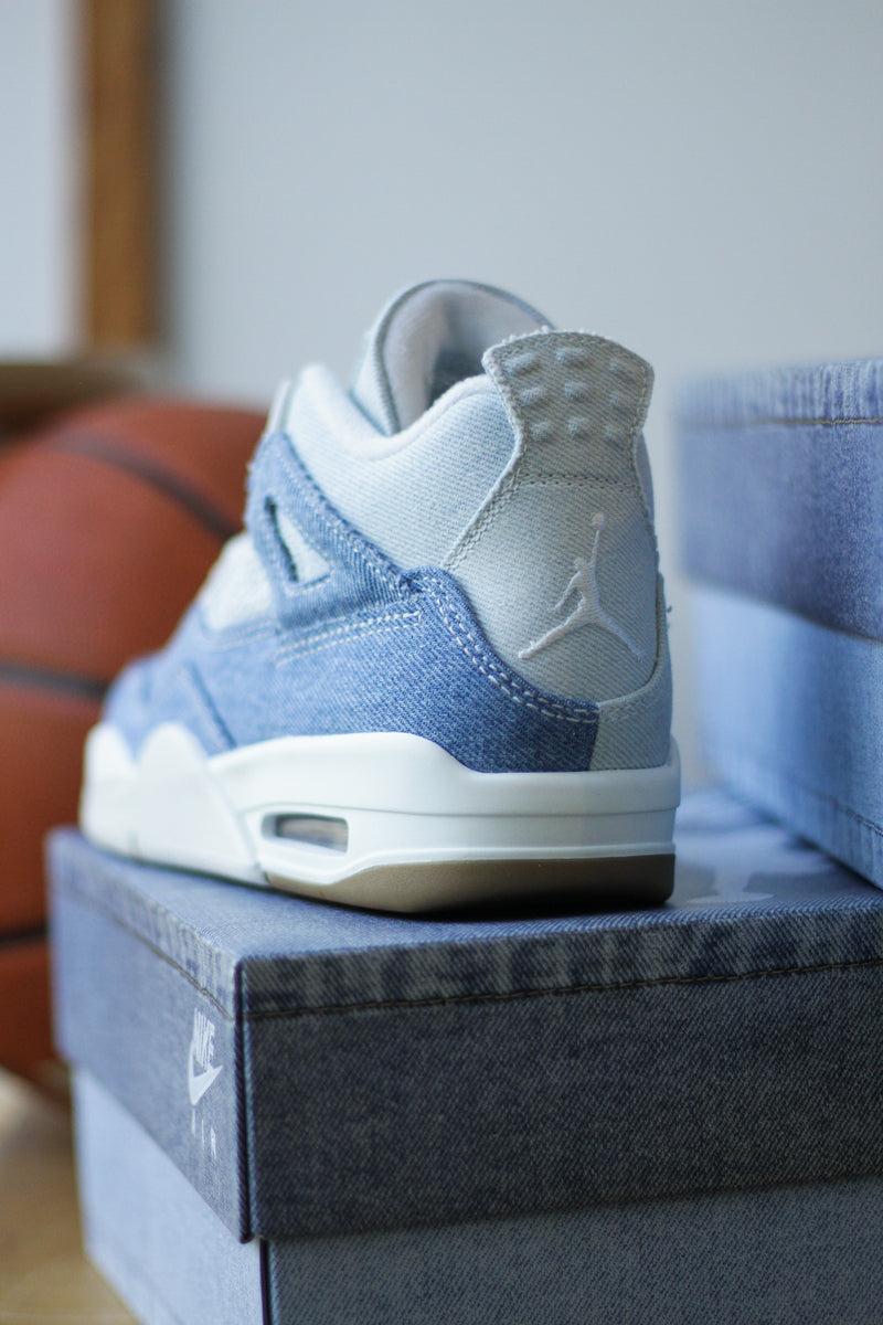 W AIR JORDAN 4 RETRO "SAIL/SAIL-GUM LIGHT BROWN-WORN BLUE"1