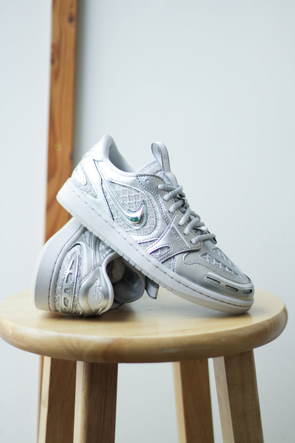 W AIR JORDAN 1 LOW METHOD OF MAKE "NEUTRAL GREY/METALLIC SILVER-WHITE"