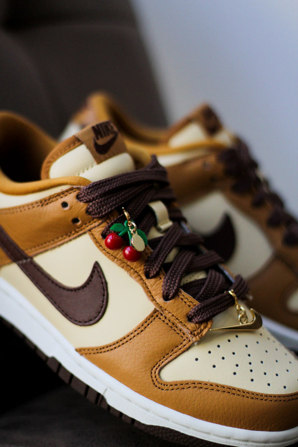W NIKE DUNK LOW SE "DESERT OCHRE/FAUNA BROWN-PALE VANILLA"