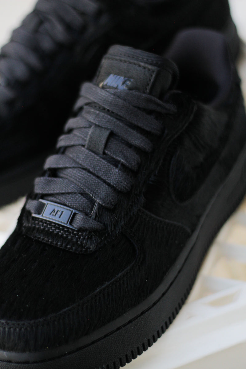 W NIKE AIR FORCE 1 '07 "BLACK/BLACK-OFF NOIR"