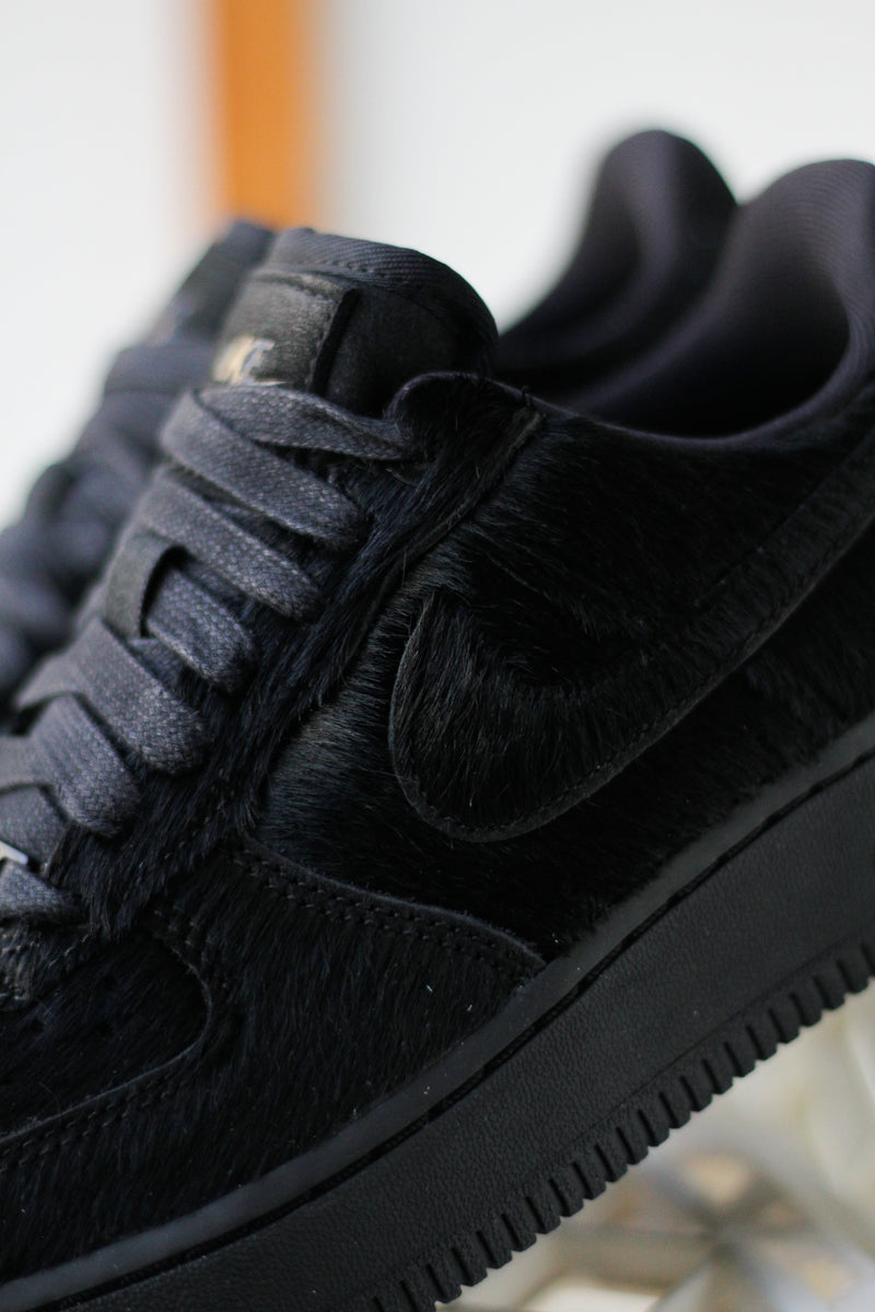 W NIKE AIR FORCE 1 '07 "BLACK/BLACK-OFF NOIR"