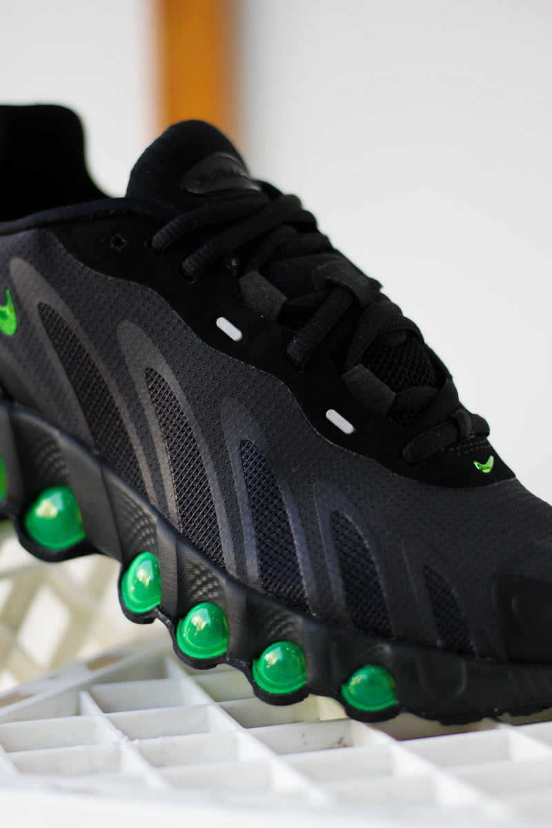 NIKE AIR MAX DN8 "BLACK/GREEN STRIKE-DK SMOKE GREY-BLACK"