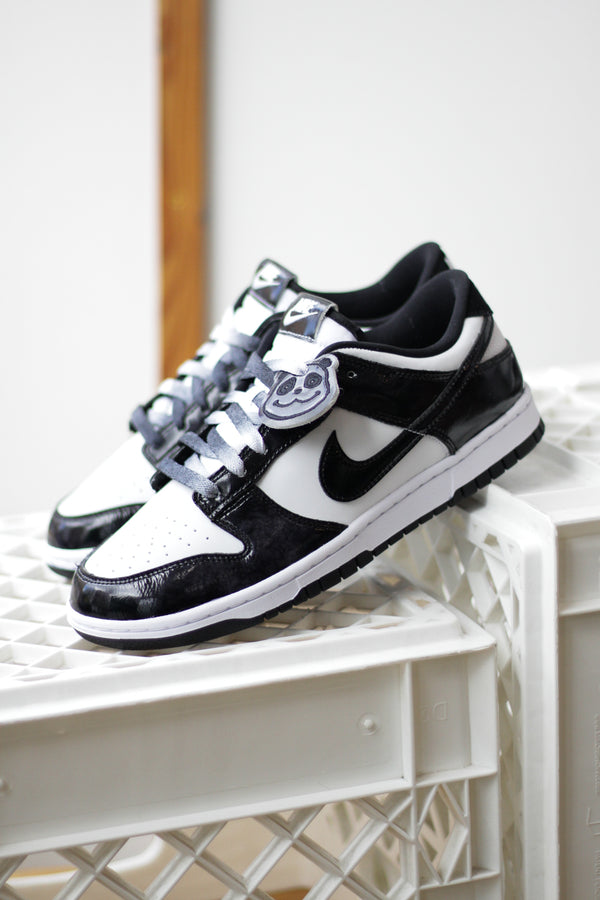 NIKE DUNK LOW RETRO SE "WHITE/BLACK-BLACK"