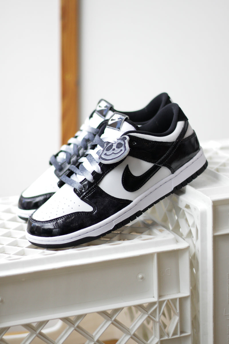 NIKE DUNK LOW RETRO SE "WHITE/BLACK-BLACK"