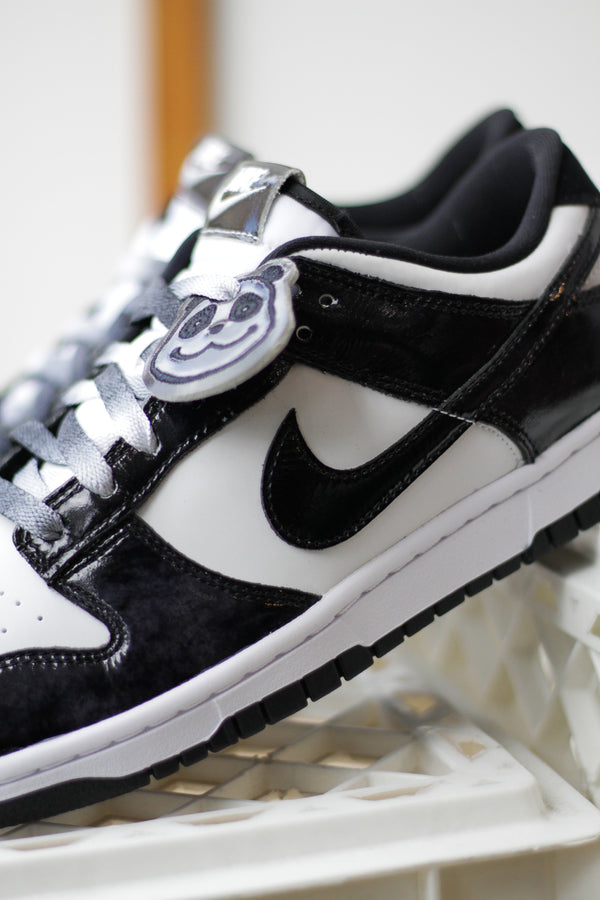 NIKE DUNK LOW RETRO SE "WHITE/BLACK-BLACK"