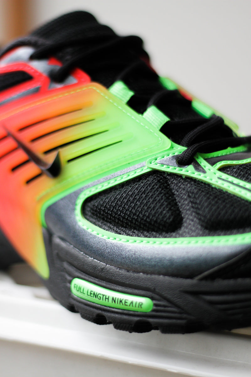 NIKE AIR PEGASUS WAVE SE "BLACK/BLACK-BRIGHT CRIMSON-GREEN STRIKE"