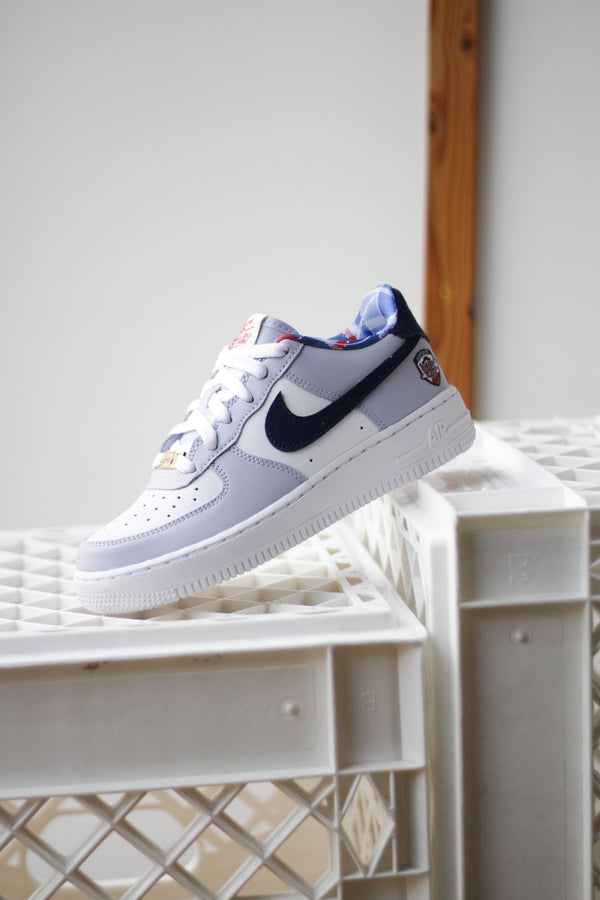 NIKE AIR FORCE 1 LV8 (GS) "WHITE/MIDNIGHT NAVY-WHITE-GHOST"