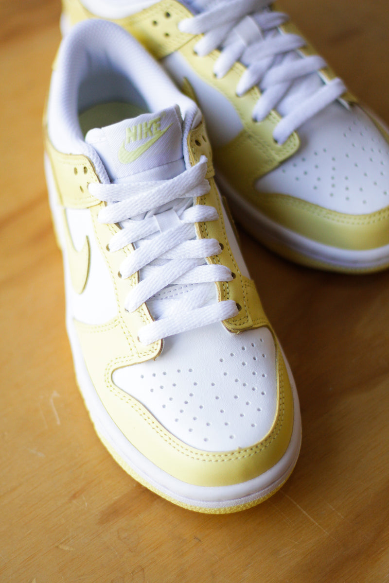 NIKE DUNK LOW (GS) "WHITE/SOFT YELLOW-SOFT YELLOW"