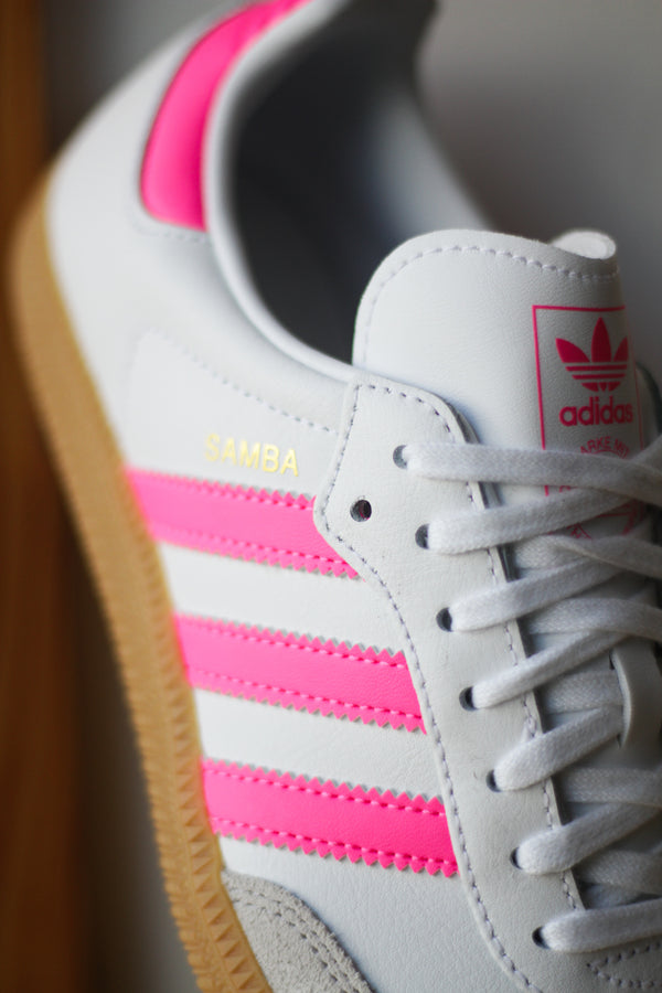 W ADIDAS SAMBA OG "CLOUD WHITE/LUCID PINK/GUM"