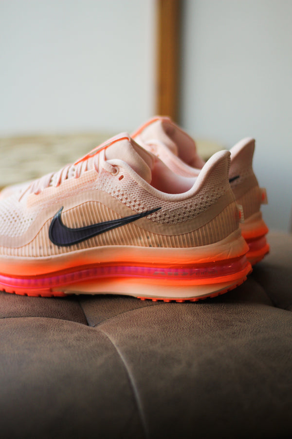 NIKE PEGASUS PREMIUM "WASHED CORAL/GRIDIRON-HYPER ORANGE"