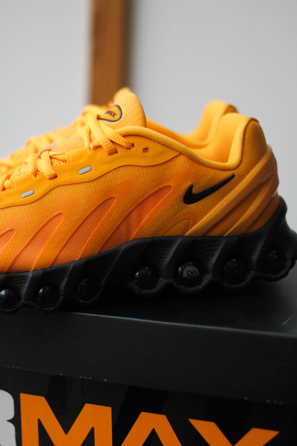 NIKE AIR MAX DN8 "SUNDIAL/DK SMOKE GREY"