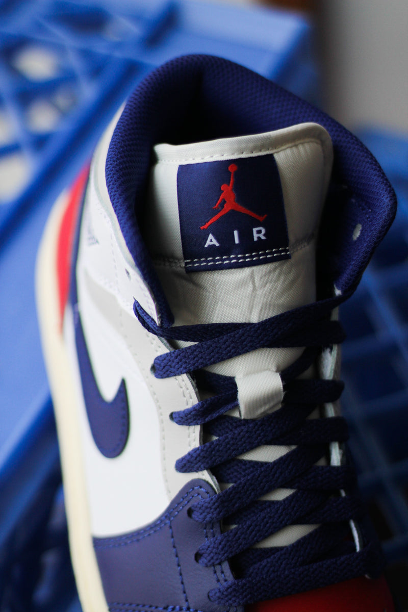 AIR JORDAN 1 MID "WHITE/DEEP ROYAL BLUE-UNIVERSITY RED"