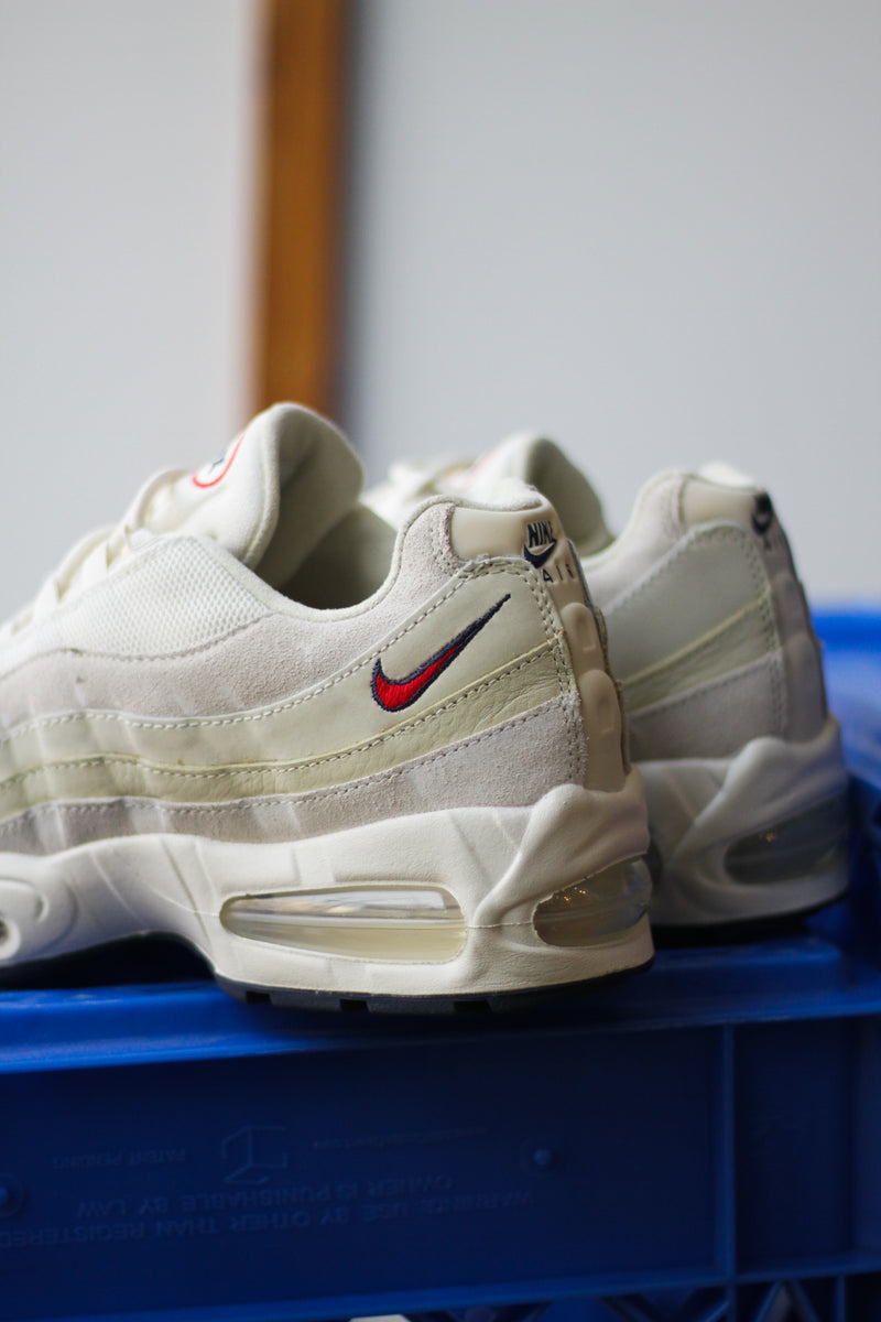 Caritasnepal Air Max 95 Pull Tab Sail Nike Shoe Air Max 95 Tt