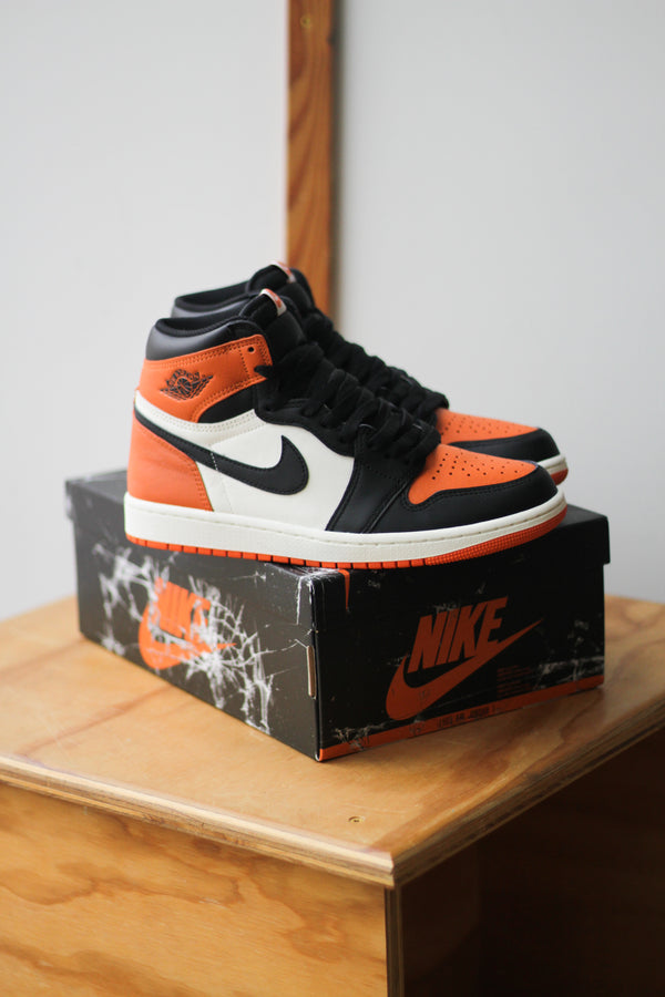 AIR JORDAN 1 RETRO HIGH OG (GS) "BLACK/BLACK-SAIL-STARFISH"