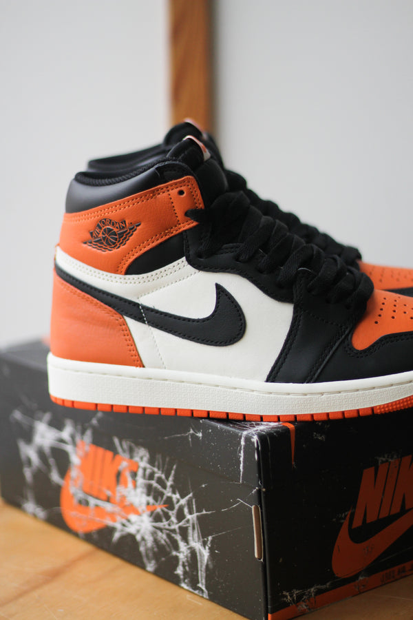 AIR JORDAN 1 RETRO HIGH OG (GS) "BLACK/BLACK-SAIL-STARFISH"