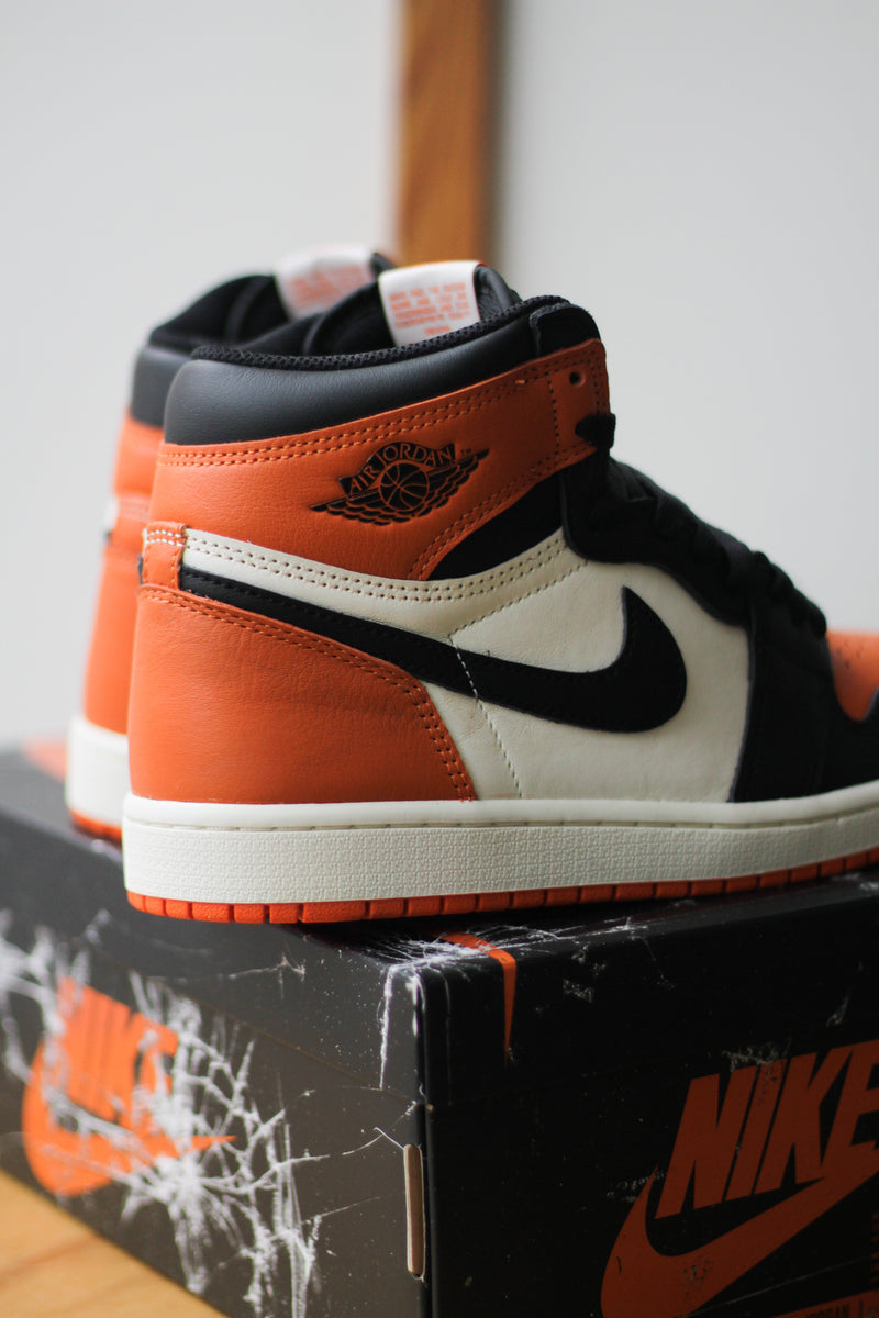 AIR JORDAN 1 RETRO HIGH OG (GS) "BLACK/BLACK-SAIL-STARFISH"