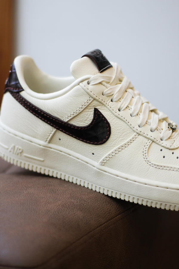 NIKE AIR FORCE 1 '07 "SOFT PEARL/GHOST-WHITE"