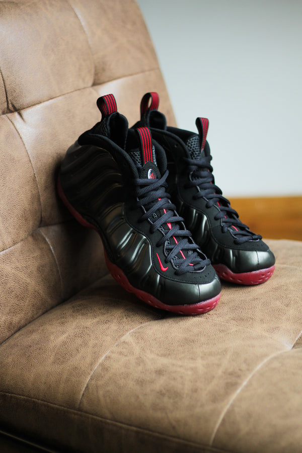 NIKE AIR FOAMPOSITE ONE "BLACK/VARSITY RED"
