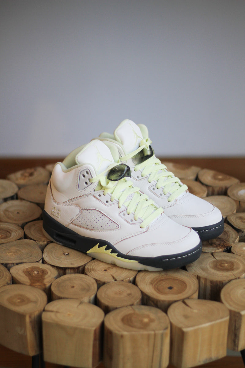 W AIR JORDAN 5 RETRO "SAIL/LUMINOUS GREEN-ANTHRACITE"