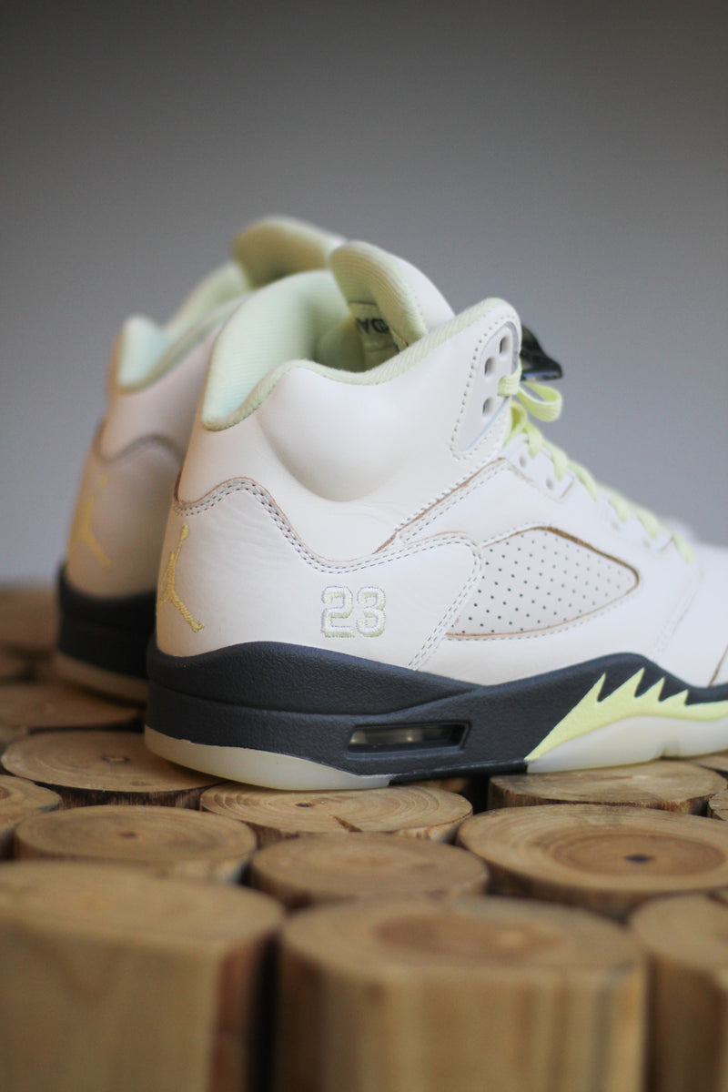 W AIR JORDAN 5 RETRO "SAIL/LUMINOUS GREEN-ANTHRACITE"