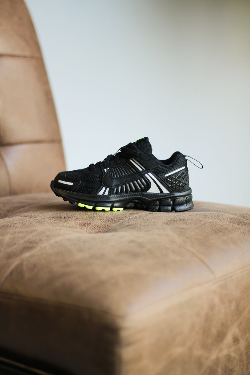 NIKE VOMERO 5 (PS) "BLACK/VOLT-BLACK-BLACK"
