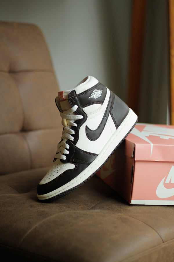 W AIR JORDAN 1 RETRO HIGH OG "BAROQUE BROWN/SAIL-LT MADDER ROOT"